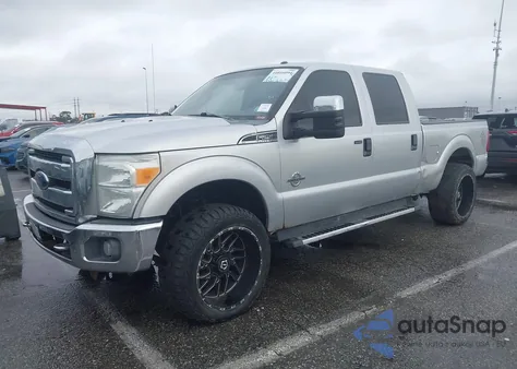 2015 Ford F-250 Xlt z USA, uszkodzony, nr VIN 1FT7W2BT6FED67075
